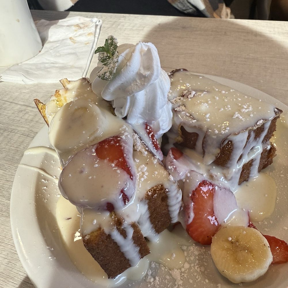 Loaded Cafe - Long Beach - American Near Me - Long Beach, California Loaded Cafe - Long Beach - American Near Me - Long Beach, California