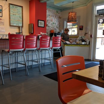 Lexie's - Interior - American Near Me - Newburyport, Massachusetts Lexie's - Interior - American Near Me - Newburyport, Massachusetts