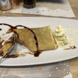 Crepes & Waffles - Nutella crepe... delish!