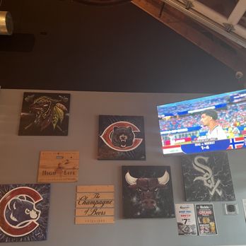 Riverside Pizza & Pub - Chicago decorations - Pizza Near Me - Batavia, Illinois Riverside Pizza & Pub - Chicago decorations - Pizza Near Me - Batavia, Illinois