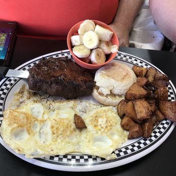 Grump's Cafe - Crofton - Breakfast & Brunch Near Me - Gambrills, Maryland