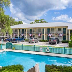 River Inn And Marina