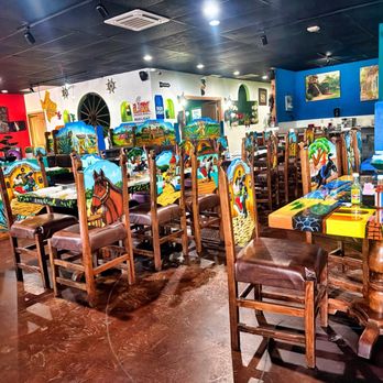 El Kanelo Mexican Restaurant - Dining room - Mexican Near Me - Durant, Oklahoma El Kanelo Mexican Restaurant - Dining room - Mexican Near Me - Durant, Oklahoma