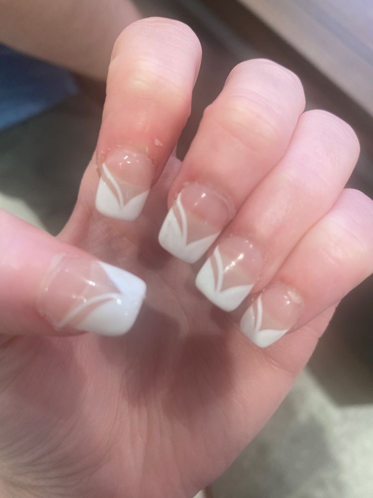 Diva Nails Logo