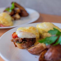 Salt Spring Coffee Cafe & Kitchen - Veggie Benny