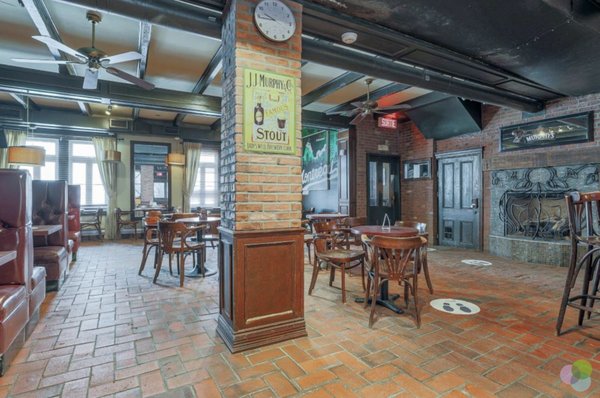 Pub Le Sainte-Élisabeth by null
