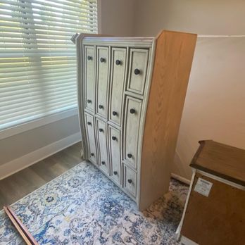 Always Macon Moves - Dresser left on side, mattress, no bed rails. Sat there 24 hrs. - Movers Near Me - Macon, Georgia