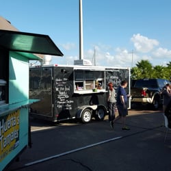 Dlish Food Truck - At the Wednesday Downtown Farmer's Market