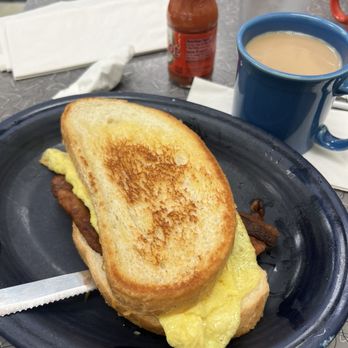 Kelly O's Diner - Grilled egg sandwich - Diners Near Me - Pittsburgh, Pennsylvania Kelly O's Diner - Grilled egg sandwich - Diners Near Me - Pittsburgh, Pennsylvania