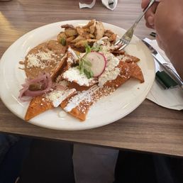 Chipotle chilaquiles