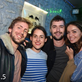Le 5.5 - Reportage de Photos dans bar Karaoke Le 5.5 ouvert du Mardi au Samedi de 23h à 5h du matin et veille de jour férié - Karaoke Near Me - Marseille, 13