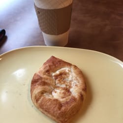 St. Louis Bread - Warm cheese Danish and chocolate latte