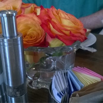 Cafe Zinc - different table decor than last time, just as pretty :) - French Near Me - Midland, Michigan