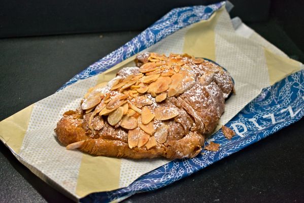 Terroni Sud Forno Produzione e Spaccio (Spaccio East) by null