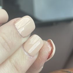 T Nails & Spa