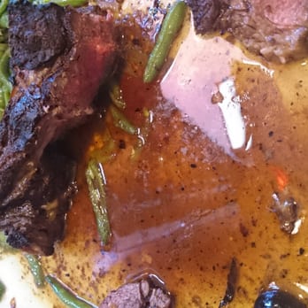 Pedra Alta - L'intérieur de la viande n'est pas bien cuit alors que le dessus est cramé - Portuguese Near Me - Pontault Combault, 77 Pedra Alta - L'intérieur de la viande n'est pas bien cuit alors que le dessus est cramé - Portuguese Near Me - Pontault Combault, 77