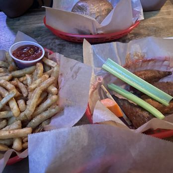 Tonys Darts Away - Fries Vegan Buffalo Wings - Gastropubs Near Me - Burbank, California Tonys Darts Away - Fries Vegan Buffalo Wings - Gastropubs Near Me - Burbank, California