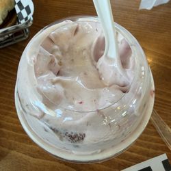 Warren's Family Drive-In - Strawberry cheesecake shake