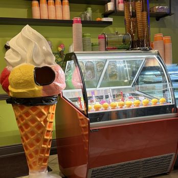 Stefano's Pizzeria - Gelato is here. - Pizza Near Me - Pompton Plains, New Jersey Stefano's Pizzeria - Gelato is here. - Pizza Near Me - Pompton Plains, New Jersey