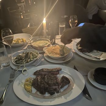 Maple & Ash - Steakhouses Near Me - Chicago, Illinois Maple & Ash - Steakhouses Near Me - Chicago, Illinois