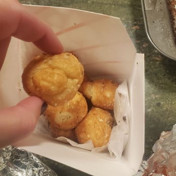 Romeos Pizza - Garlic knots. They were mini and so cute... Pop-ability factor! Comes with side of marinara. - Pizza Near Me - Yarmouth, Maine Romeos Pizza - Garlic knots. They were mini and so cute... Pop-ability factor! Comes with side of marinara. - Pizza Near Me - Yarmouth, Maine