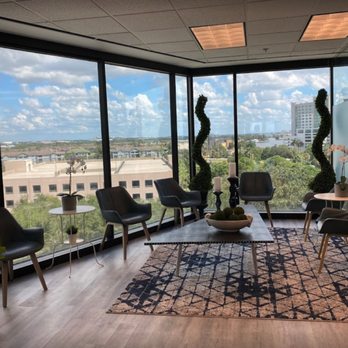 Jonathan S Hall, MD - Spine Surgeons Near Me - Tampa, Florida