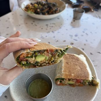 The Hive - Superfood Eats - Cafes Near Me - Los Angeles, California