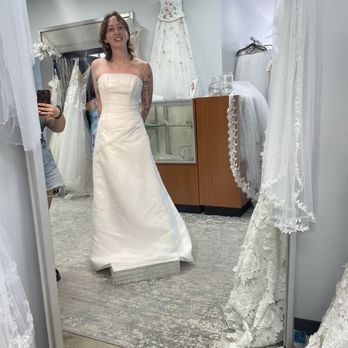 Dream on Bridal Outlet - Bridal Near Me - Brea, California Dream on Bridal Outlet - Bridal Near Me - Brea, California