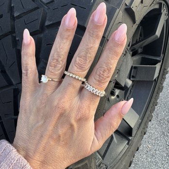 Lavish Nail Bar - Nail Salons Near Me - Miramar, Florida