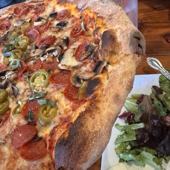 Ravello Osteria - Pizza mushrooms, jalapeños and pepperoni. Baby Mix Salad - Italian Near Me - Monterey Park, California Ravello Osteria - Pizza mushrooms, jalapeños and pepperoni. Baby Mix Salad - Italian Near Me - Monterey Park, California