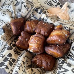 Pretzel bites