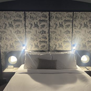 Le Saint-Sulpice Hotel - Hotels Near Me - Montreal, Quebec Le Saint-Sulpice Hotel - Hotels Near Me - Montreal, Quebec