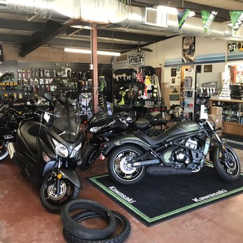 Tulare Kawasaki-Suzuki - Inside - Motorcycle Dealers Near Me - Tulare, California Tulare Kawasaki-Suzuki - Inside - Motorcycle Dealers Near Me - Tulare, California