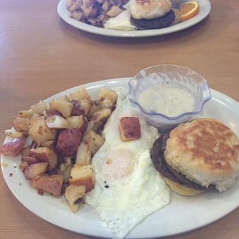 Eggs Up Grill - Biscuits and gravy, homefries, eggs and sausage. - Breakfast & Brunch Near Me - Myrtle Beach, South Carolina