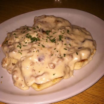 Howell's Restaurant & Lounge - I doubt you will ever find better biscuits & gravy than what Jerry whips up! - Lounges Near Me - Oregon City, Oregon
