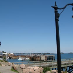 Commons Eastport - The warf and boarding docks for Canada