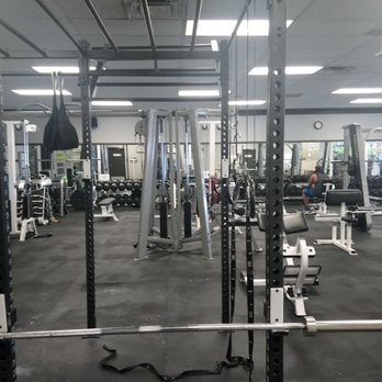 Le ZGym - More Machines! - Gyms Near Me - Longueuil, Quebec Le ZGym - More Machines! - Gyms Near Me - Longueuil, Quebec