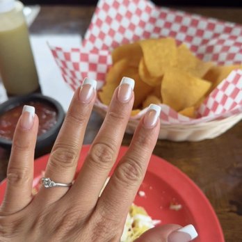 Lucky Nails - Nail Salons Near Me - Spokane Valley, Washington