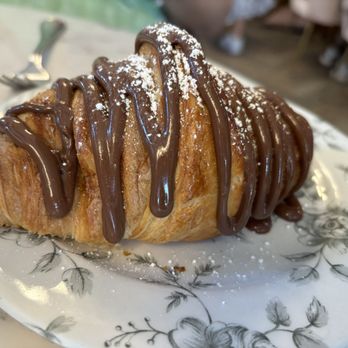 Little Hen - Nutella croissant - Breakfast & Brunch Near Me - Miami, Florida Little Hen - Nutella croissant - Breakfast & Brunch Near Me - Miami, Florida