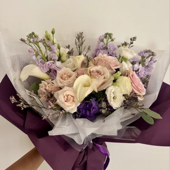 Sylvan Grace Florist - Hand tied bouquet- Designer Choice - Florists Near Me - Fort Lee, New Jersey Sylvan Grace Florist - Hand tied bouquet- Designer Choice - Florists Near Me - Fort Lee, New Jersey