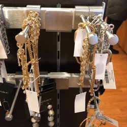 Banana Republic Factory Store