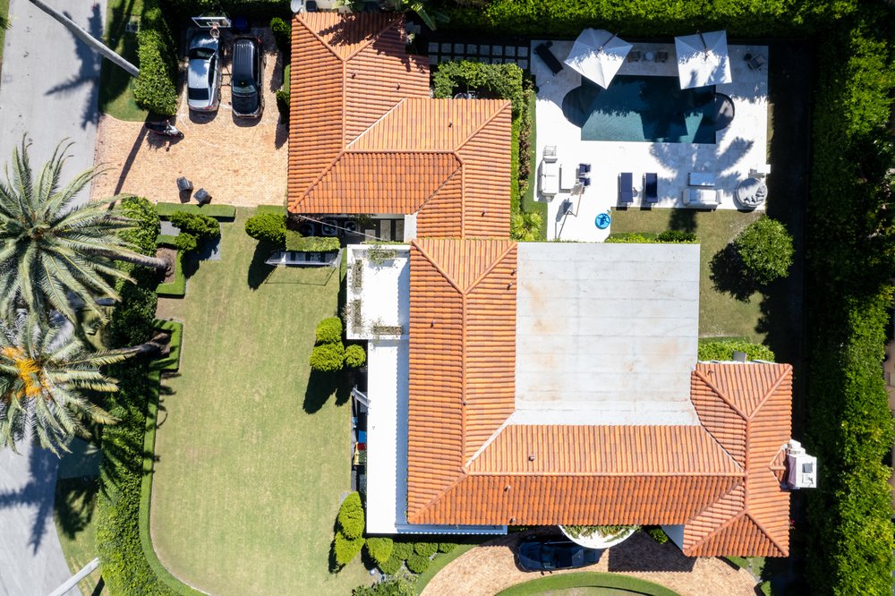 Slide of Istueta Roofing