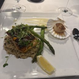 blackened salmon & scallop entree blackened salmon & scallop entree