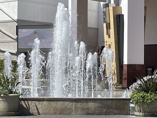 UNWRAPPING THE FUTURE OF RETAIL: DISCOVER THE BEAUTY OF WALMART LONG BEACH TOWNE CENTER