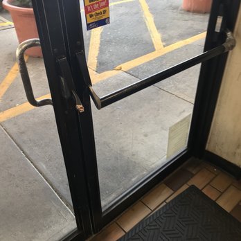 E-Z Mart Citgo - Door has been broken for a year or so. - Gas Stations Near Me - White Plains, New York E-Z Mart Citgo - Door has been broken for a year or so. - Gas Stations Near Me - White Plains, New York