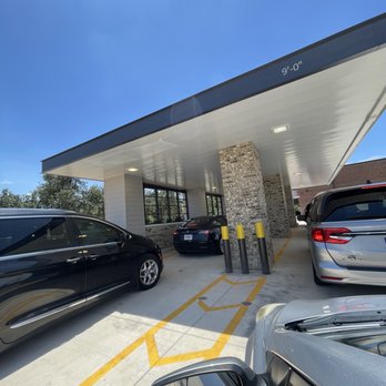 Chick-fil-A - Two drive-thru lanes that merge back into one on Opening Day - Fast Food Near Me - Winter Garden, Florida Chick-fil-A - Two drive-thru lanes that merge back into one on Opening Day - Fast Food Near Me - Winter Garden, Florida