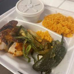 Ordered cebullita instead of rice but they give us rice instead.... Chicken was dry and Tasted old . Ordered cebullita instead of rice but they give us rice instead.... Chicken was dry and Tasted old .