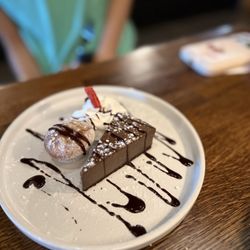 Complimentary cheesecake and Michi.!