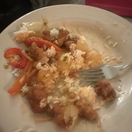 Driest seeet and sour chicken I've ever had. It was supposed to have xtra sauce .