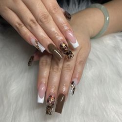 BB Nail Salon - Nails by Liz